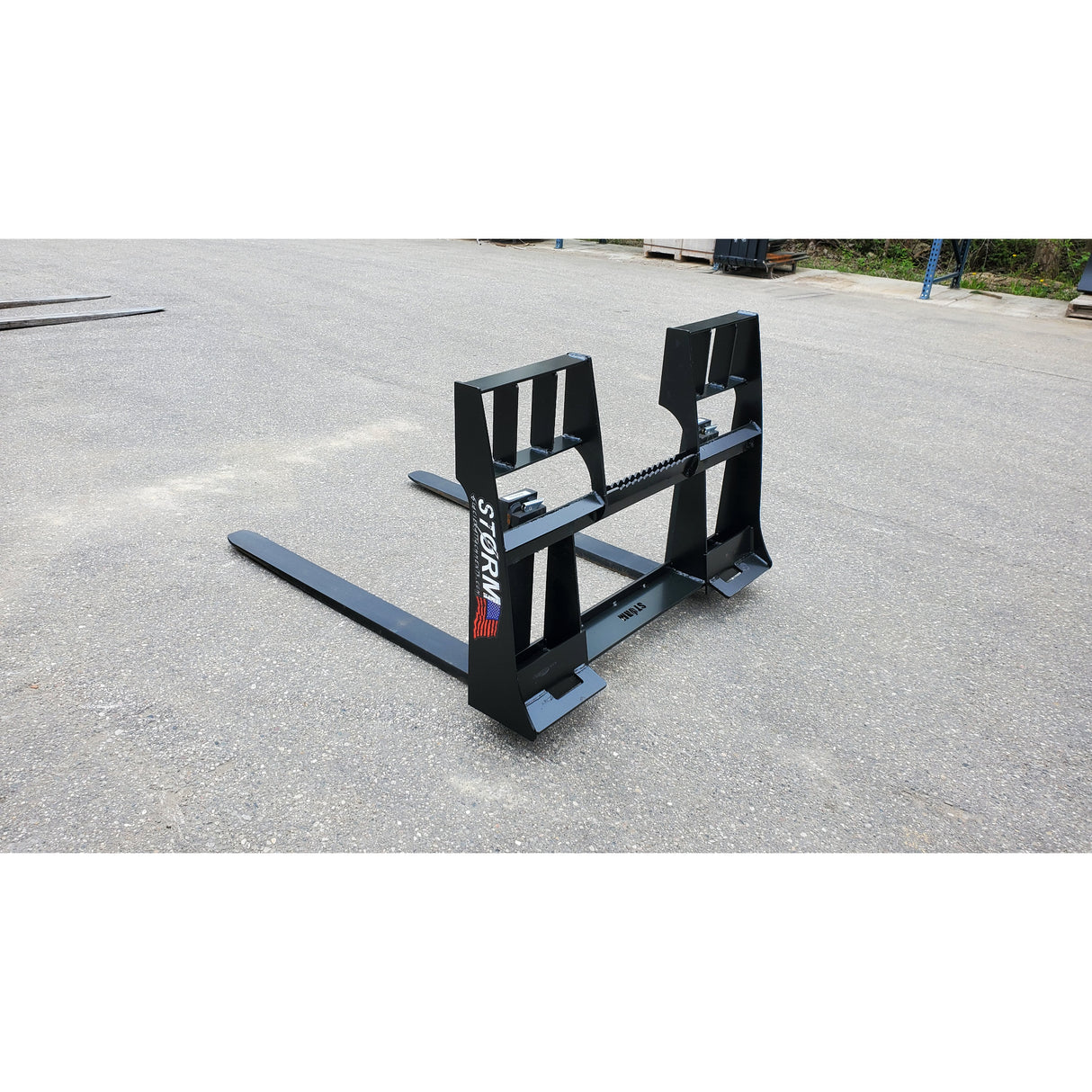Glacier Attachments - Storm 4500 lb Pallet Forks