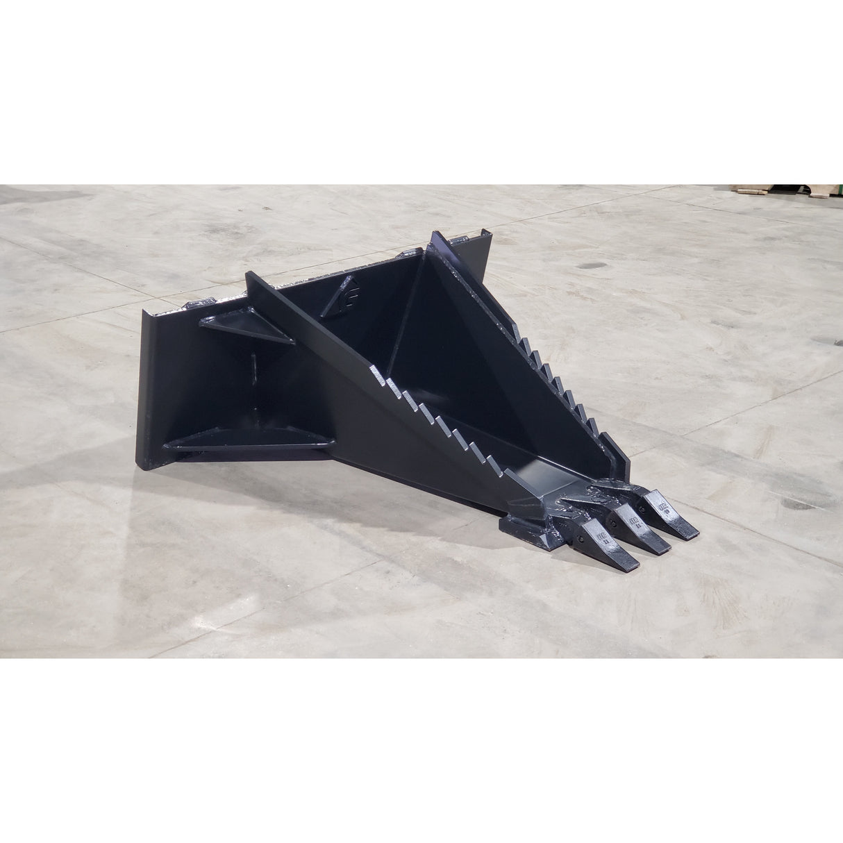 Glacier Attachments Stump Bucket for Skid Steers
