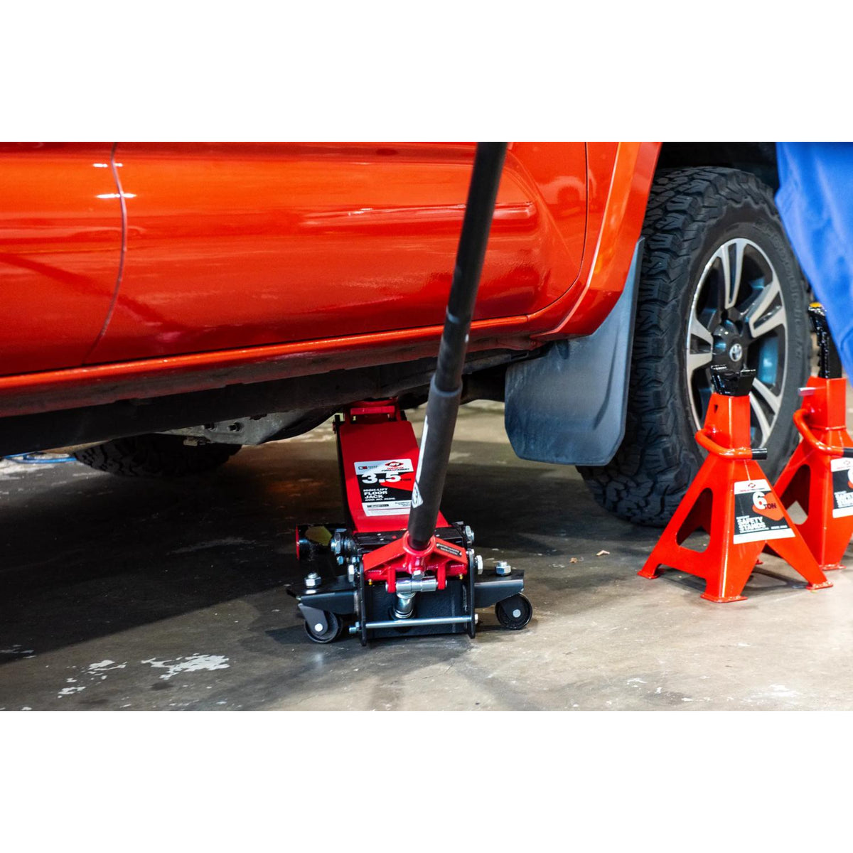 AFF 3.5-Ton High-Lift Floor Jack with 2-Piece Handle & Lightning Hydraulics