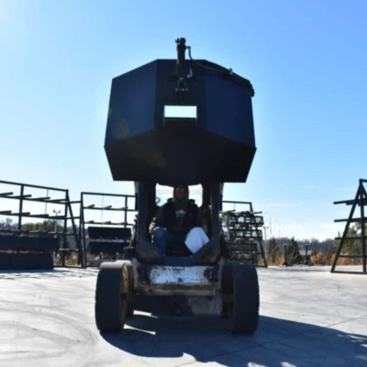 Loflin Fabrication Skid Steer Hydraulic Concrete Bucket