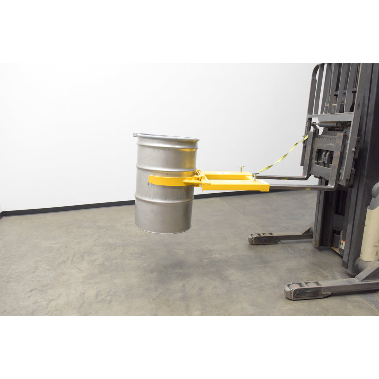 Vestil DGS & DGD Drum Grippers | Forklift Knuckle-Grip Drum Lifter, Single & Double Drum, Auto-Release, 800–2,000 lb