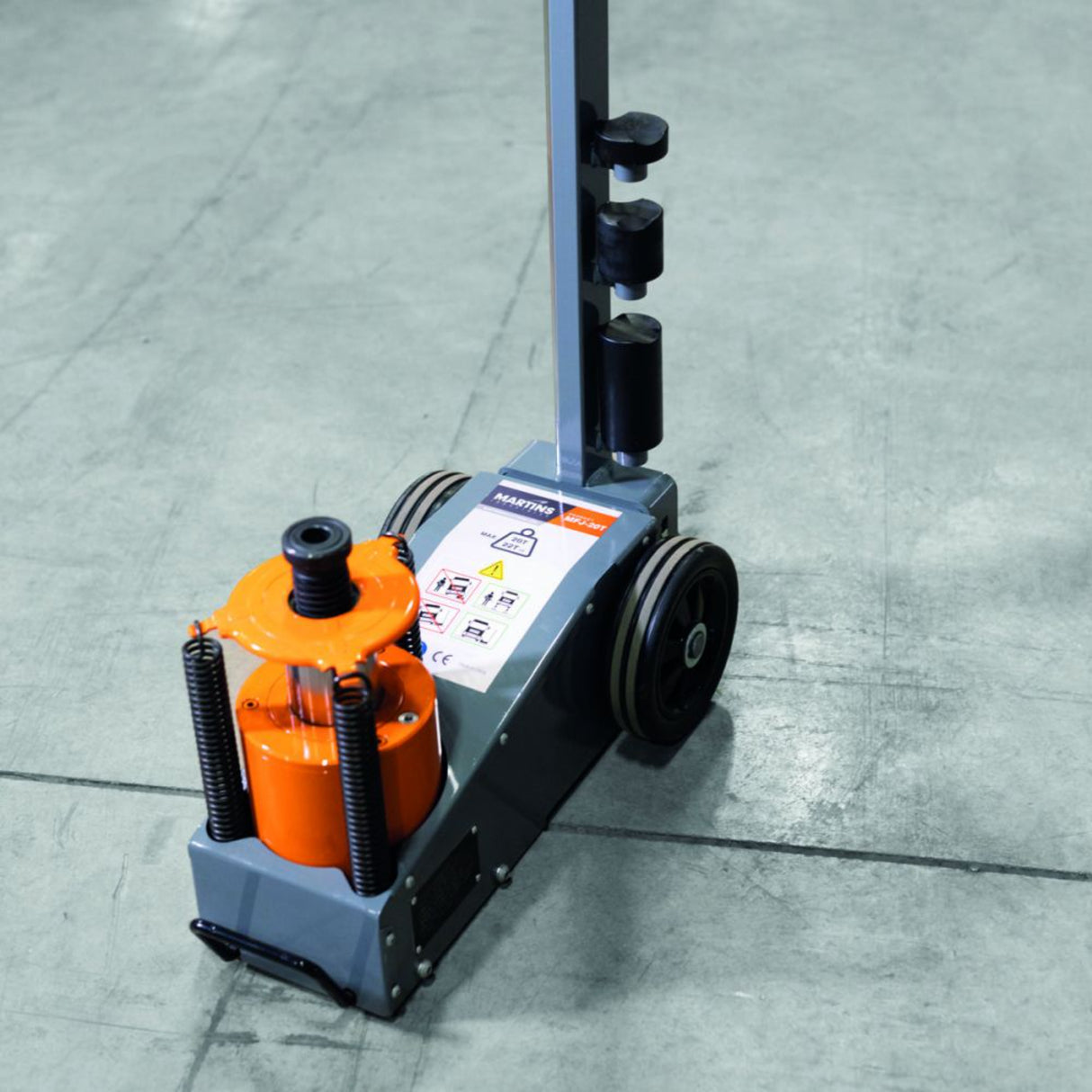 Martins Industries 22-Ton Professional Air/Hydraulic Floor Jack (MFJ-20T) – Heavy-Duty Air-Powered Service Jack for Light Commercial & Industrial Trucks, 44,000 lb Capacity