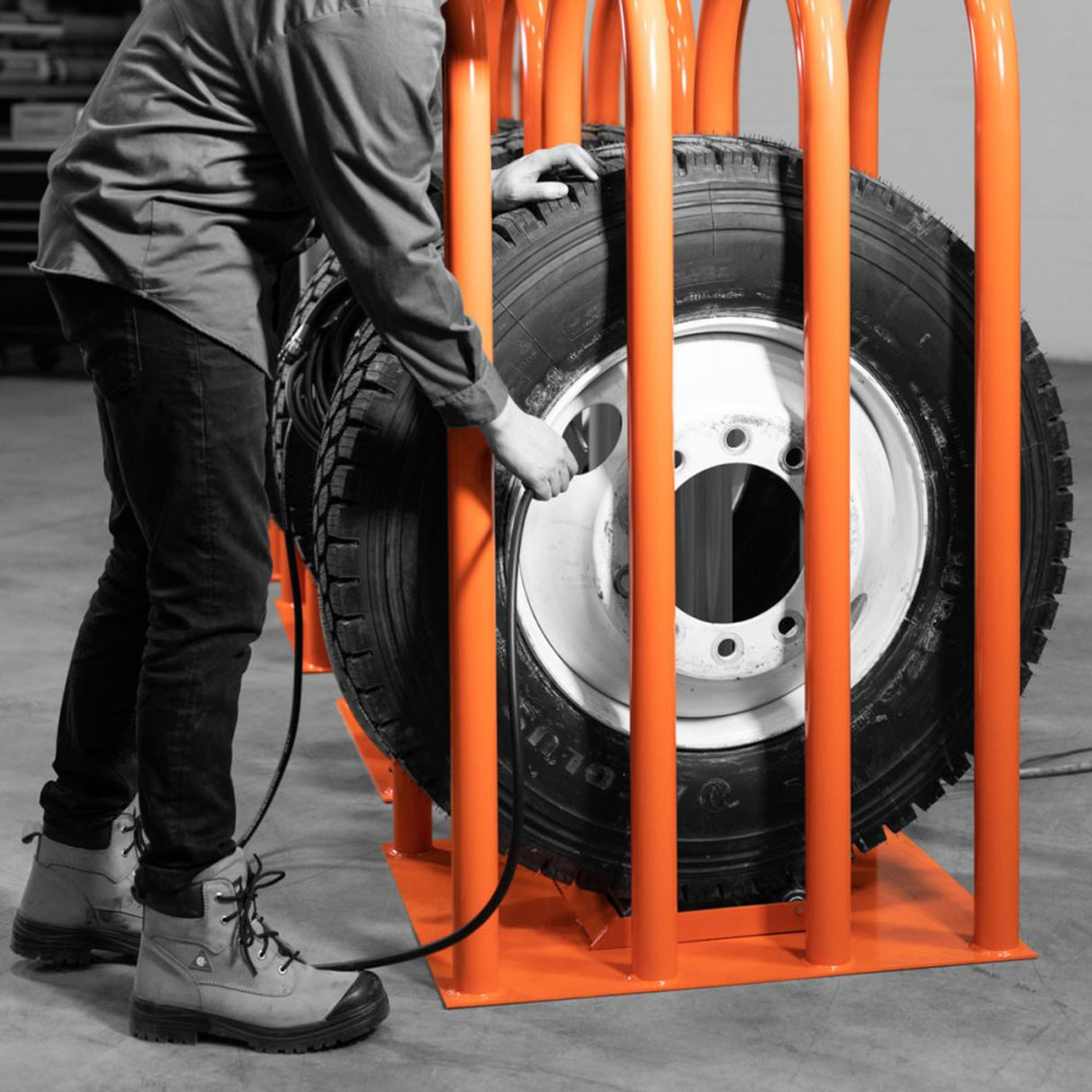 Martins Industries 4-Bar Tire Inflation Cage (MIC-4) – OSHA-Compliant Safety Cage for Truck & Bus (TBR) Tires & Multi-Piece Rims up to 47″ OD, 130 PSI