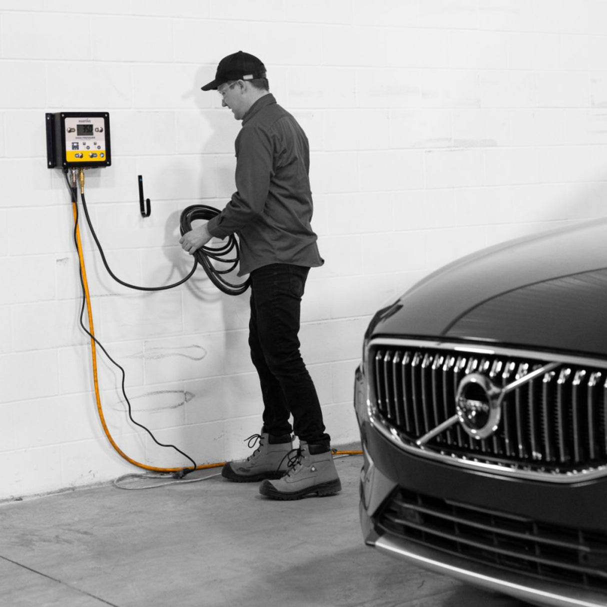 Martins Industries Flatematic High-Pressure Automatic Tire Inflator – 232 PSI Wall-Mount Digital Inflator with 25 ft Hose