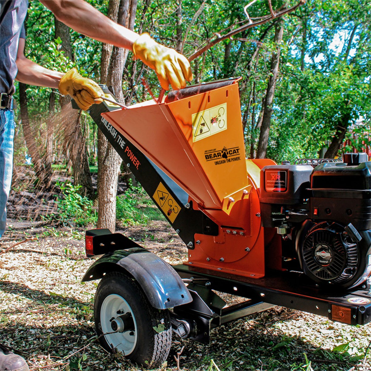 Bear Cat CH4420 4 In. Towable Chipper | 13 HP Briggs & Stratton XR