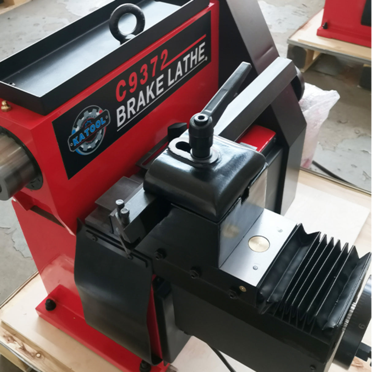 Katool KT-C9372 Brake Lathe