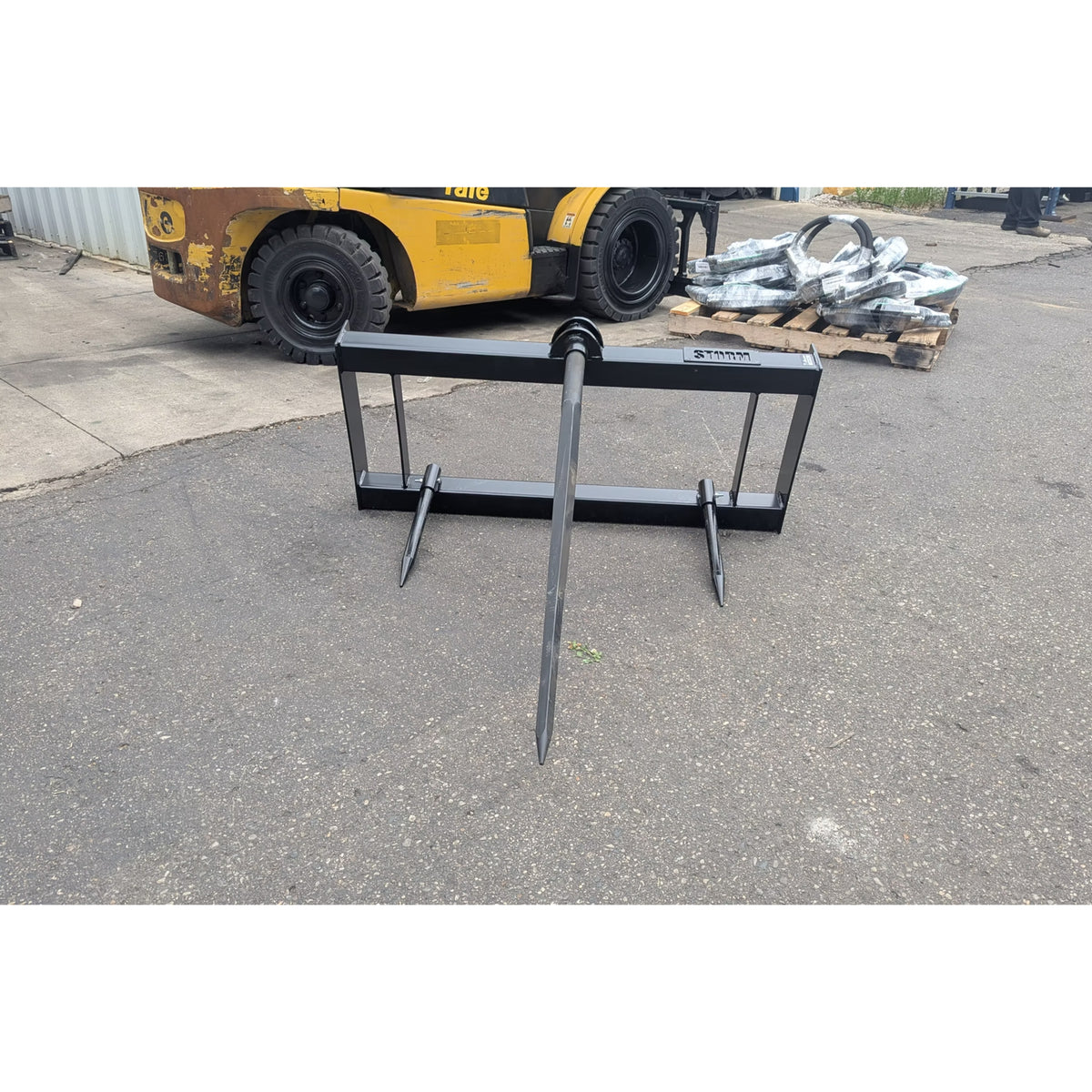 Glacier Attachments Storm Single Hay/Bale Spear