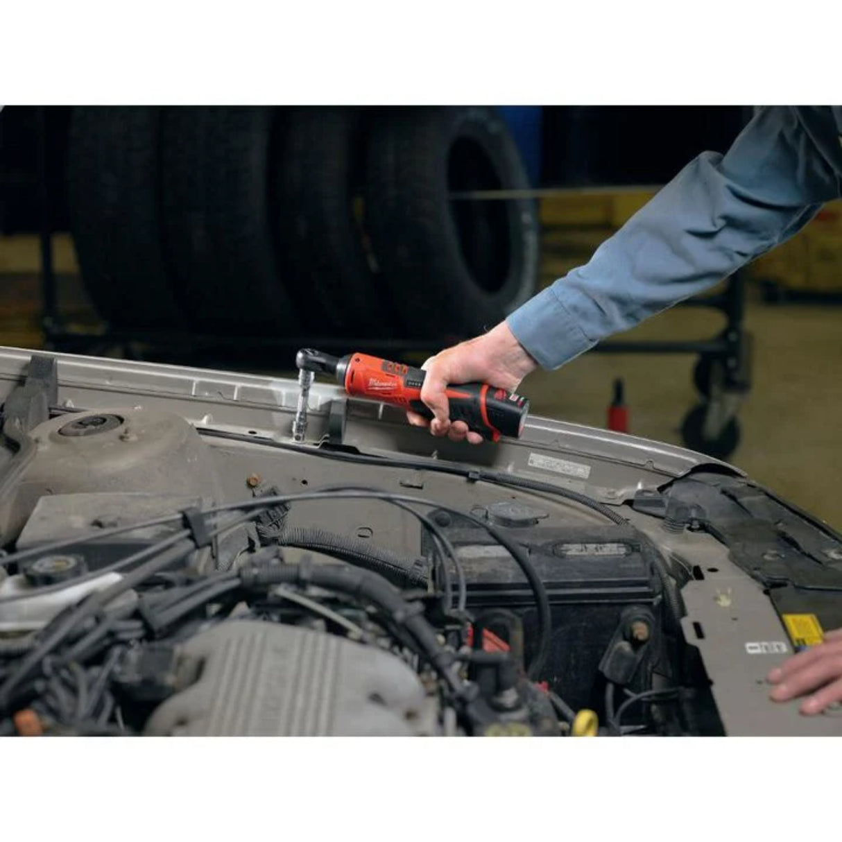 Milwaukee M12 Cordless 3/8 In. Ratchet (Bare Tool)
