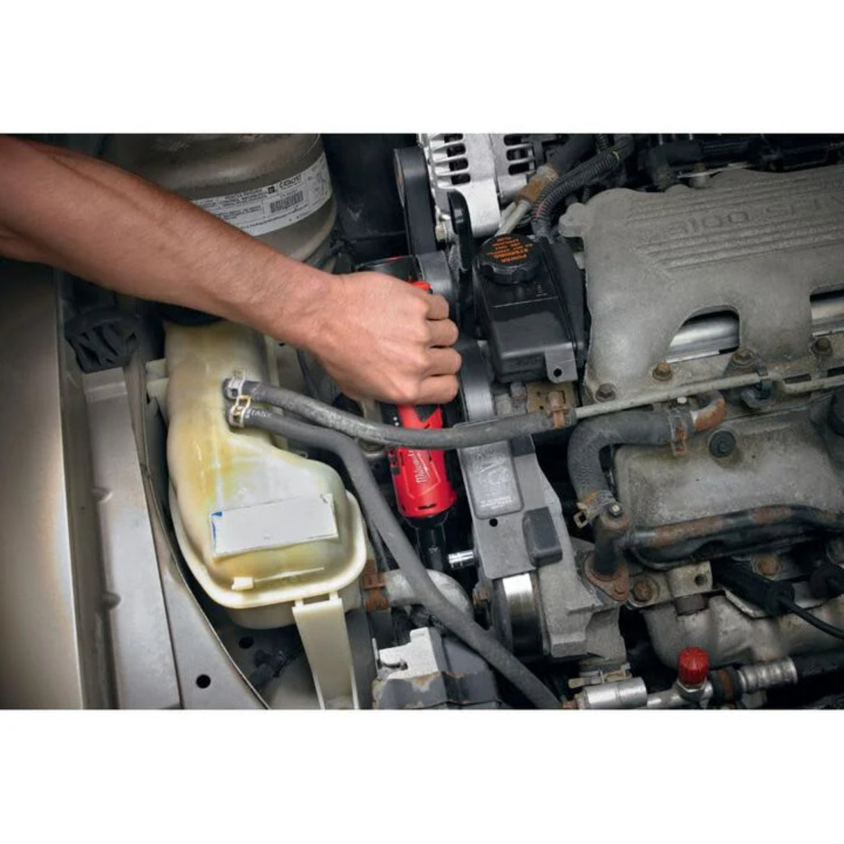 Milwaukee M12 Cordless 3/8 in. Ratchet Kit
