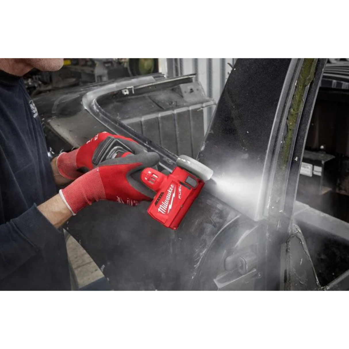 Milwaukee M12 FUEL 3 in. Compact Cut Off Tool Kit