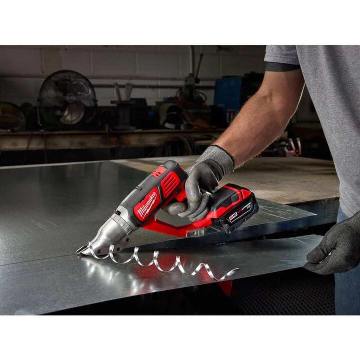 Milwaukee M18 Cordless 18 Gauge Double Cut Shear (Bare Tool)