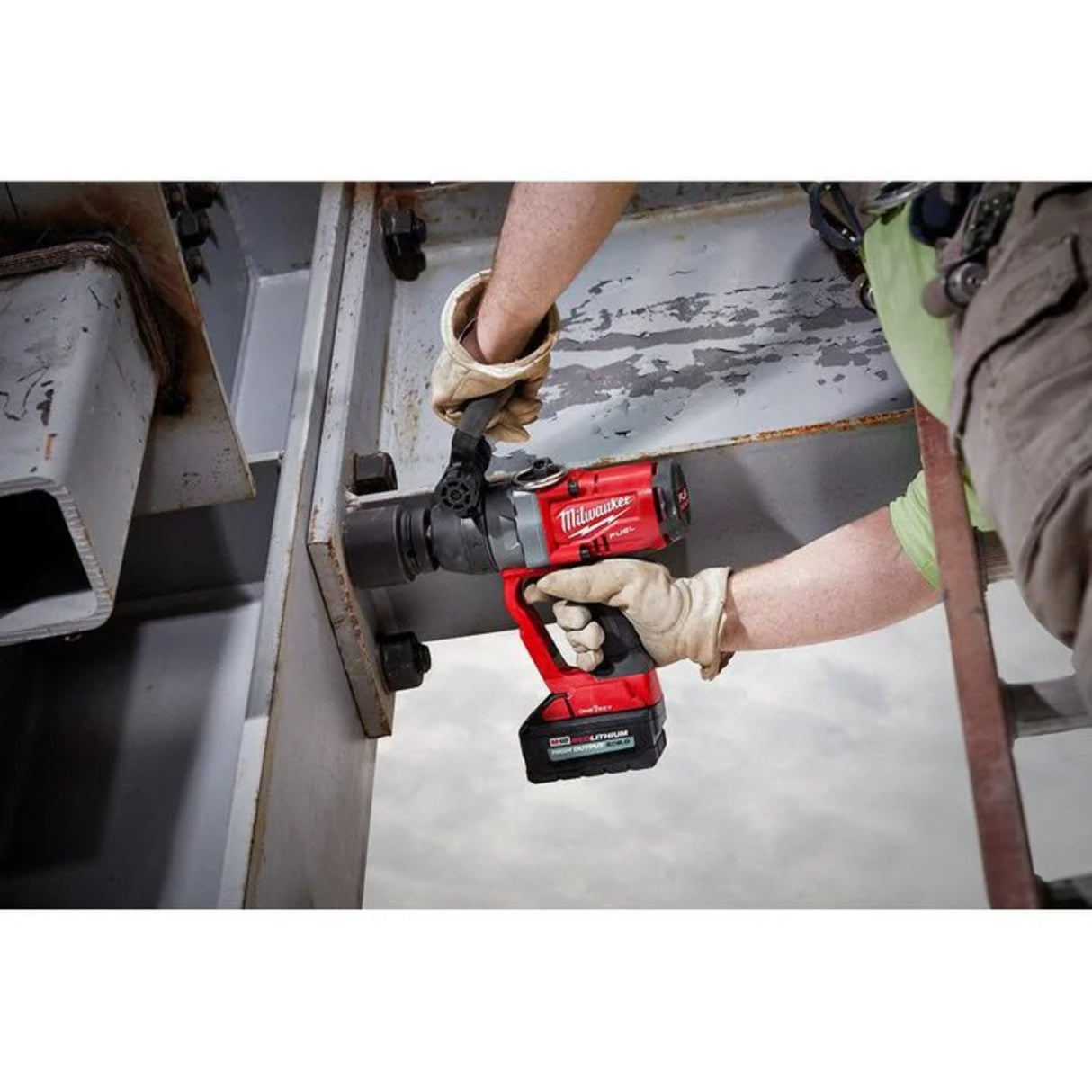 Milwaukee M18 FUEL 1 in High Torque Impact Wrench with ONE-KEY (Bare Tool)