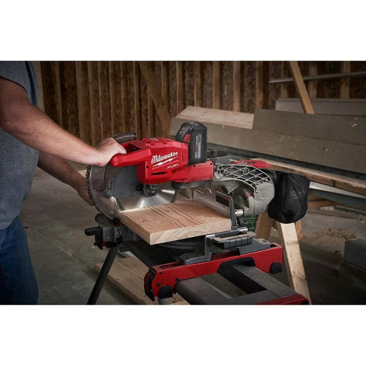 Milwaukee M18 FUEL 10inch Dual Bevel Sliding Compound Miter Saw Kit