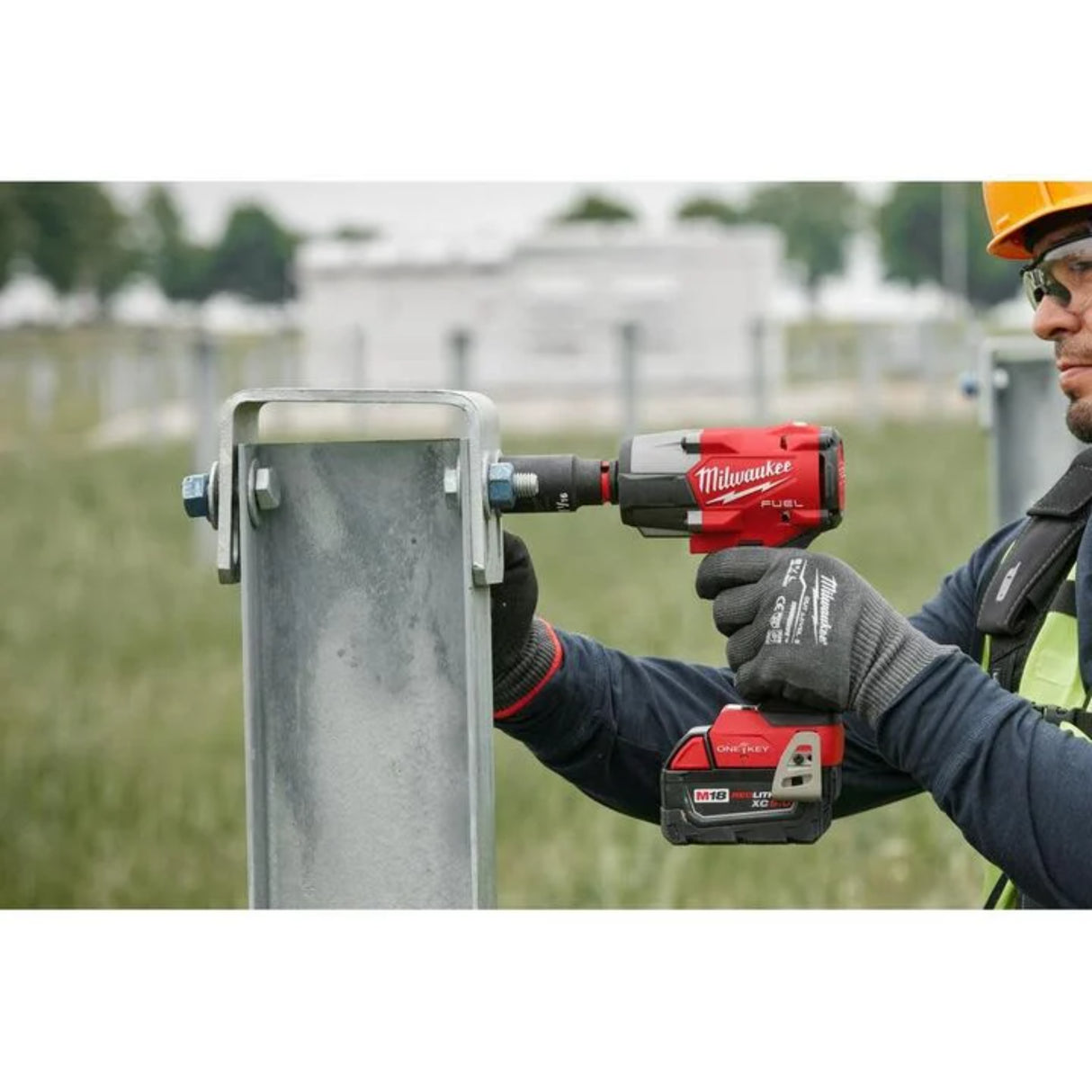 Milwaukee M18 FUEL 1/2 in Controlled Mid-Torque Impact Wrench (Bare Tool) with TORQUE-SENSE Pin Detent