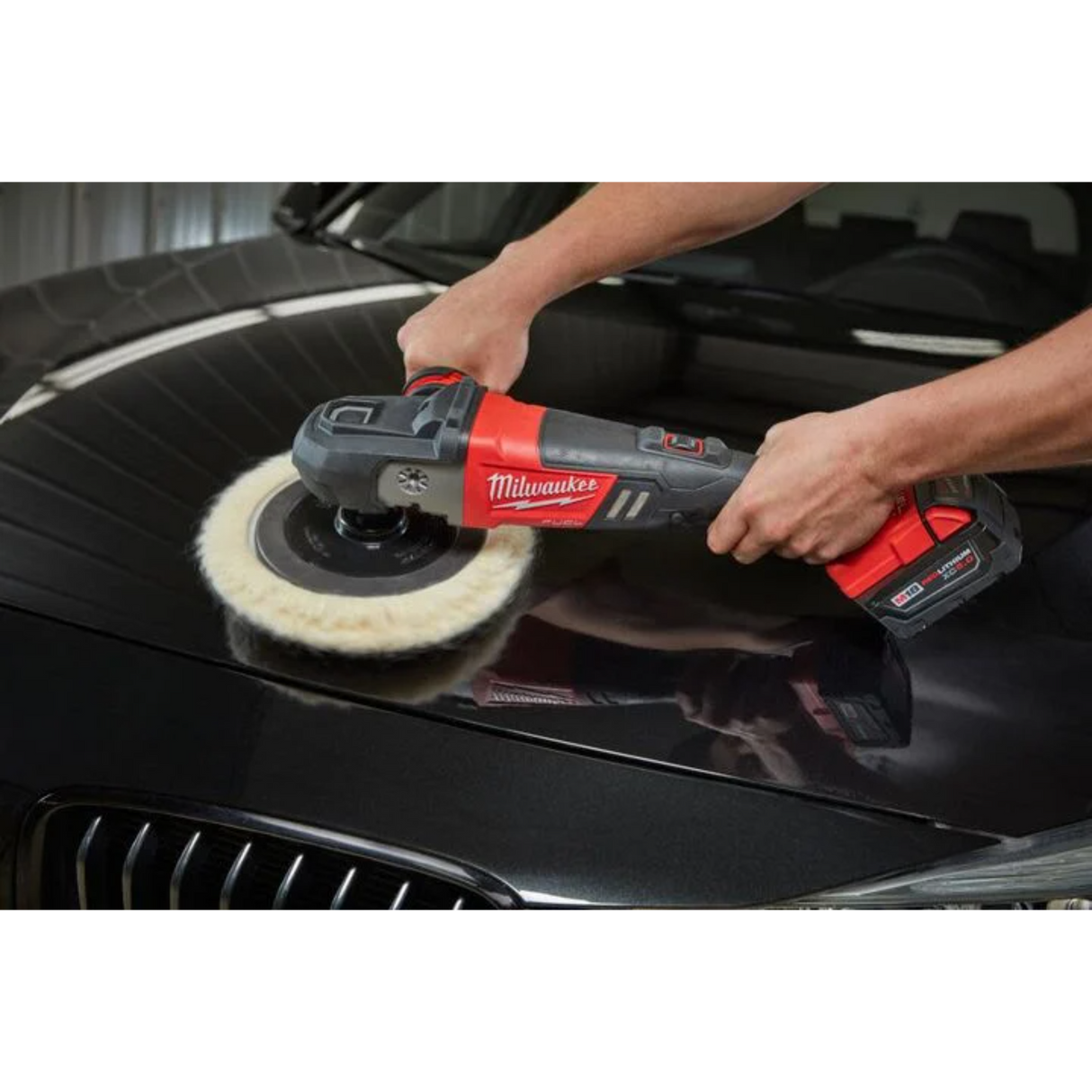 Milwaukee M18 FUEL 7 Variable Speed Polisher (Bare Tool)
