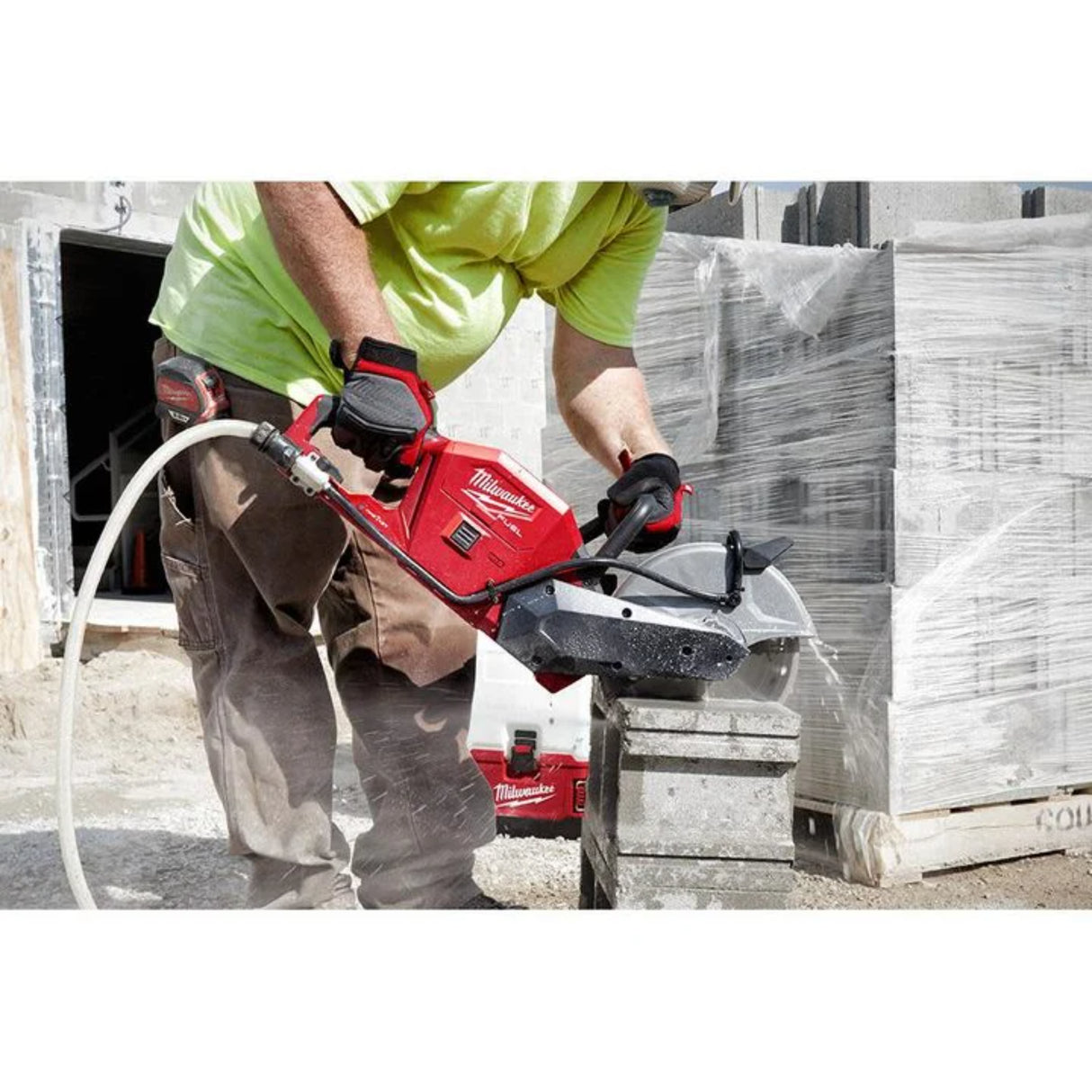 Milwaukee M18 FUEL 9 in. Cut-Off Saw with ONE-KEY Kit