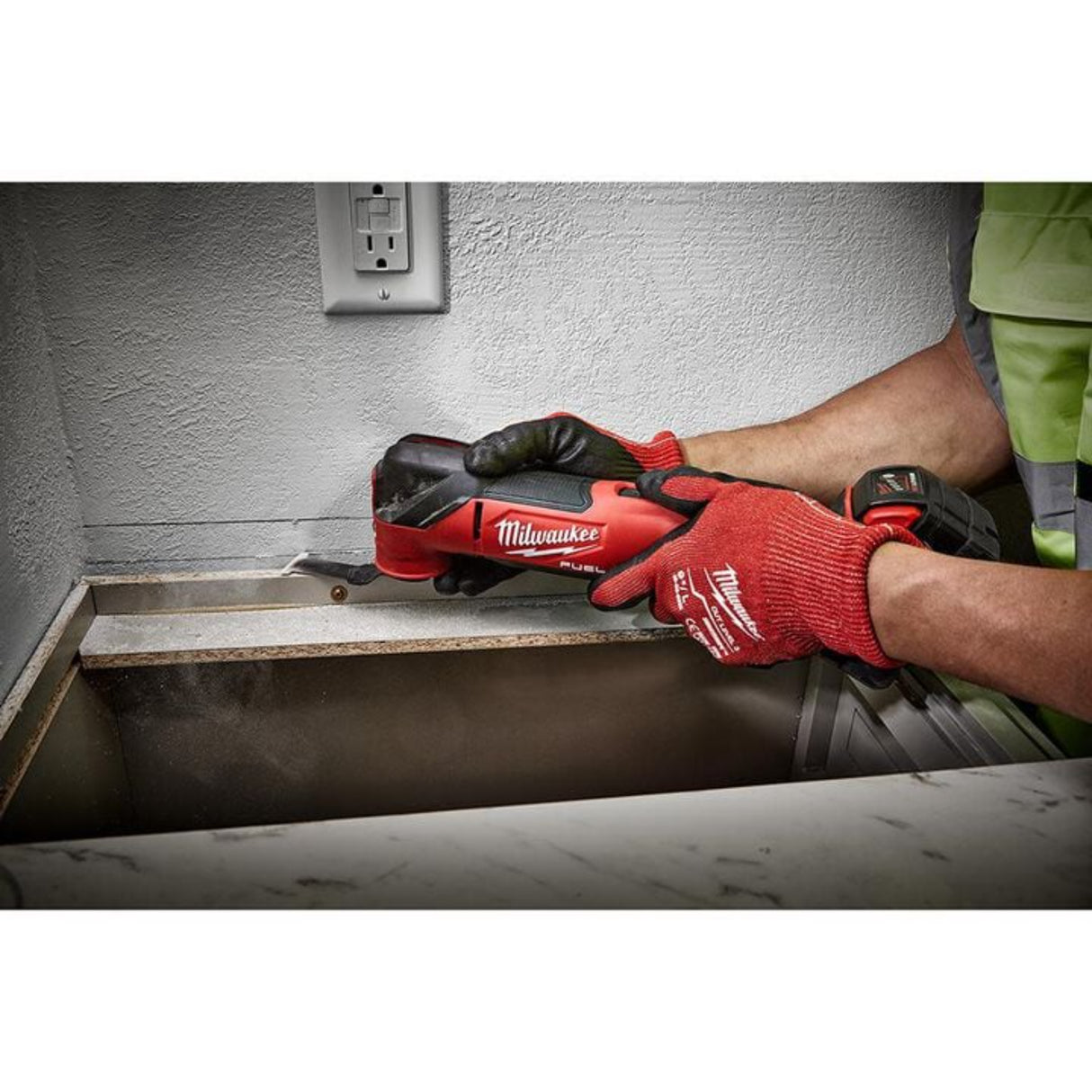Milwaukee M18 FUEL Oscillating Multi-Tool (Bare Tool)