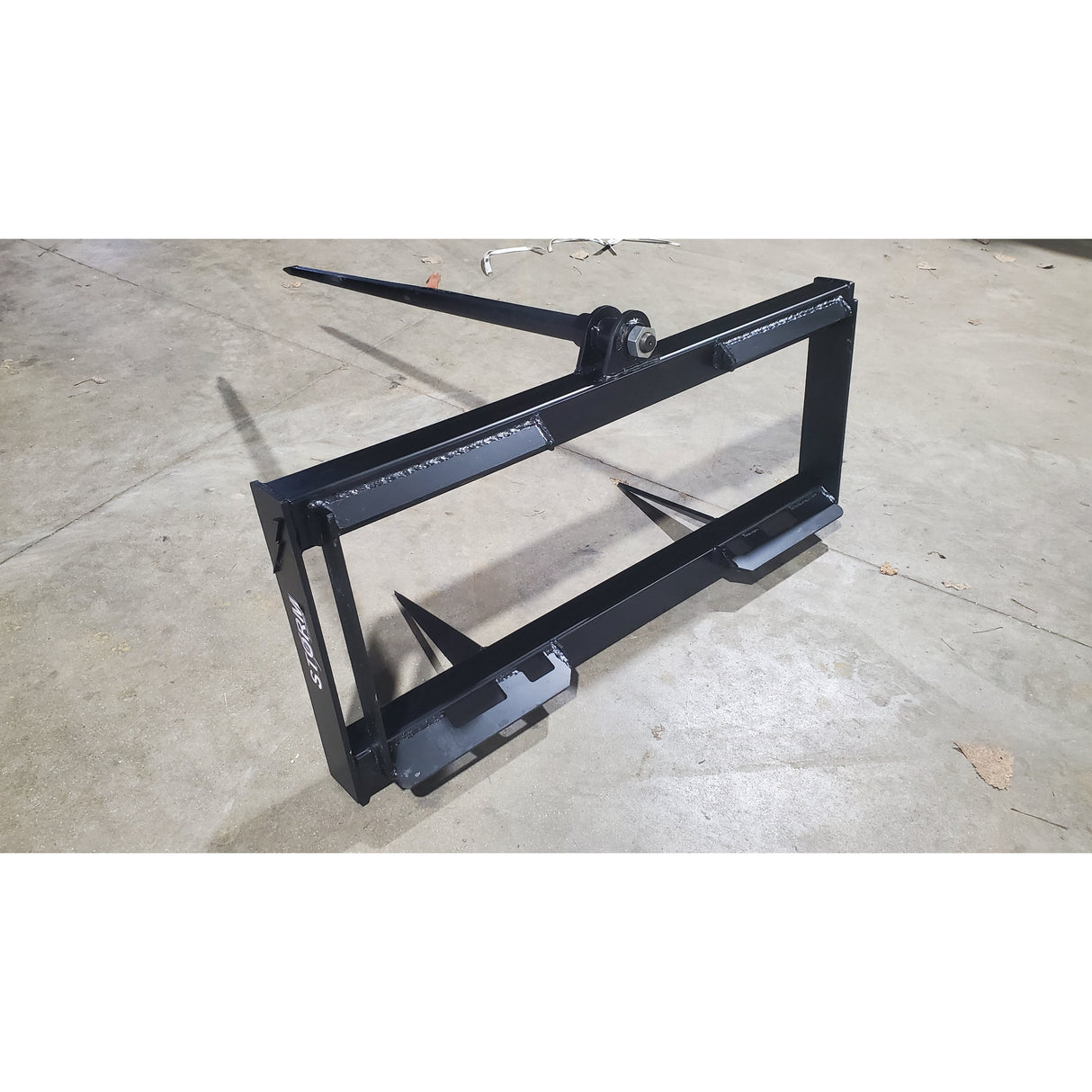 Glacier Attachments - Storm Single Hay/Bale Spear