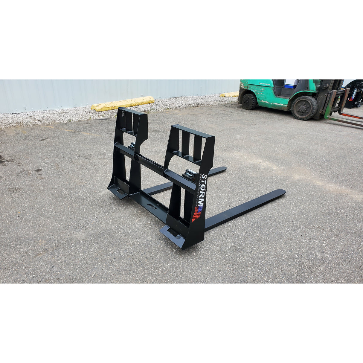 Glacier Attachments - Storm 4500 lb Pallet Forks