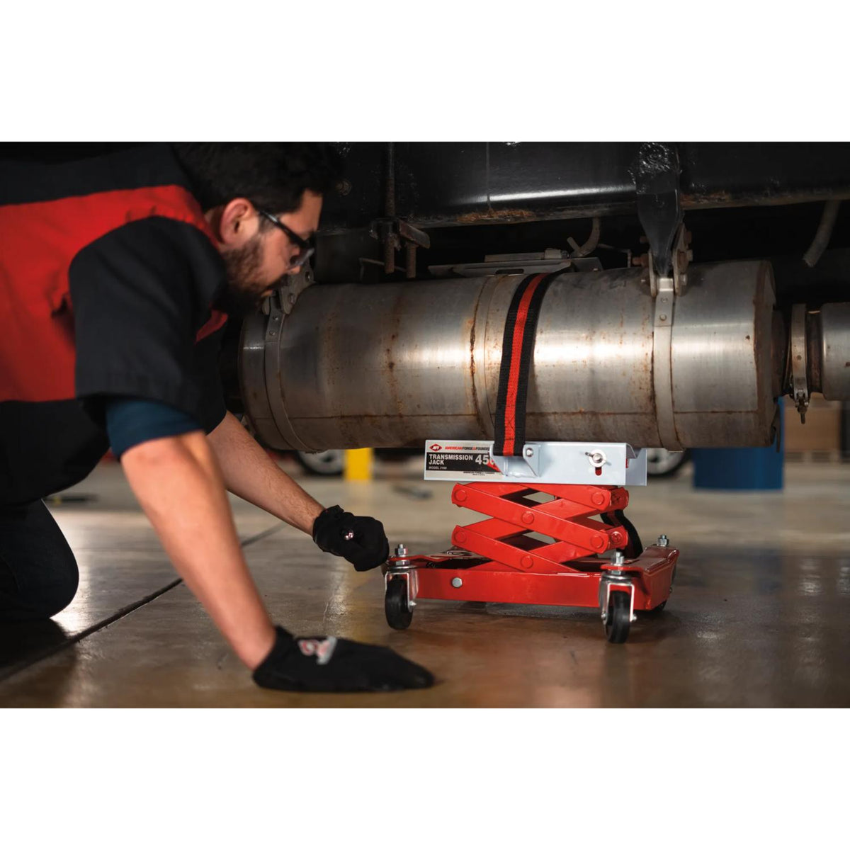 AFF 450-lb Light-Duty Transmission Jack with Adjustable Saddle & Safety Strap