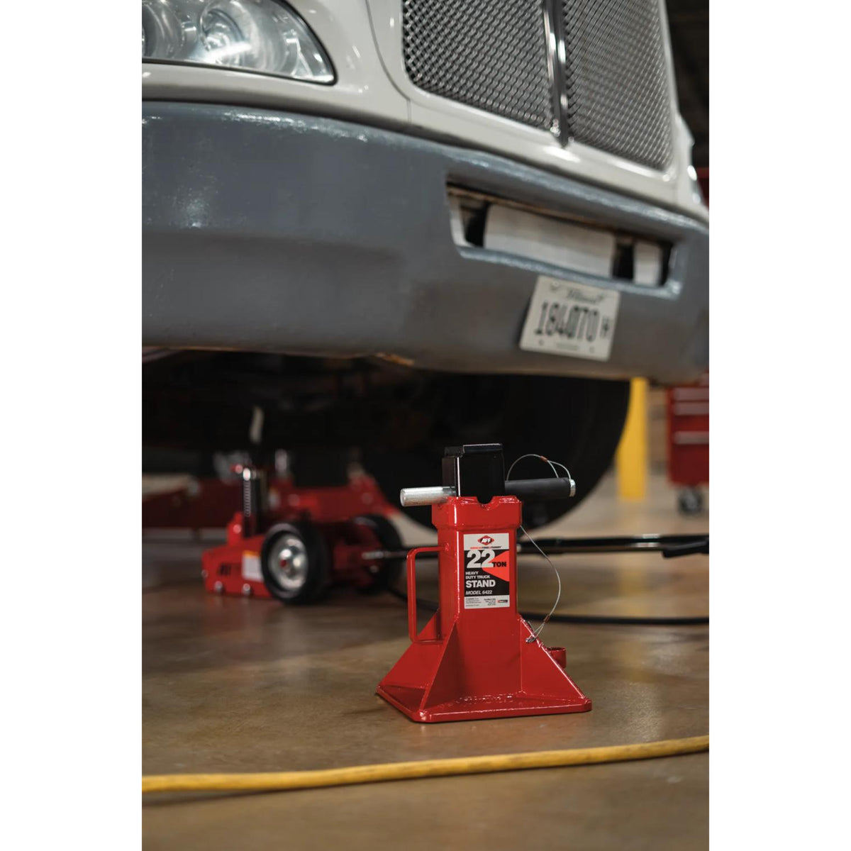 AFF 22-Ton Pin-Style Safety Stand with V-Shaped Saddle & Carrying Handle