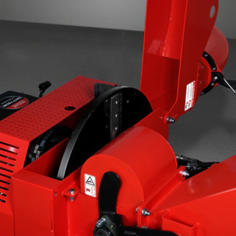 MechMaxx - 25HP 750cc ZONSEN Twin Cylinder Gas Powered 7” Hydraulic Feed Wood Chipper, Highway Towable DCH7
