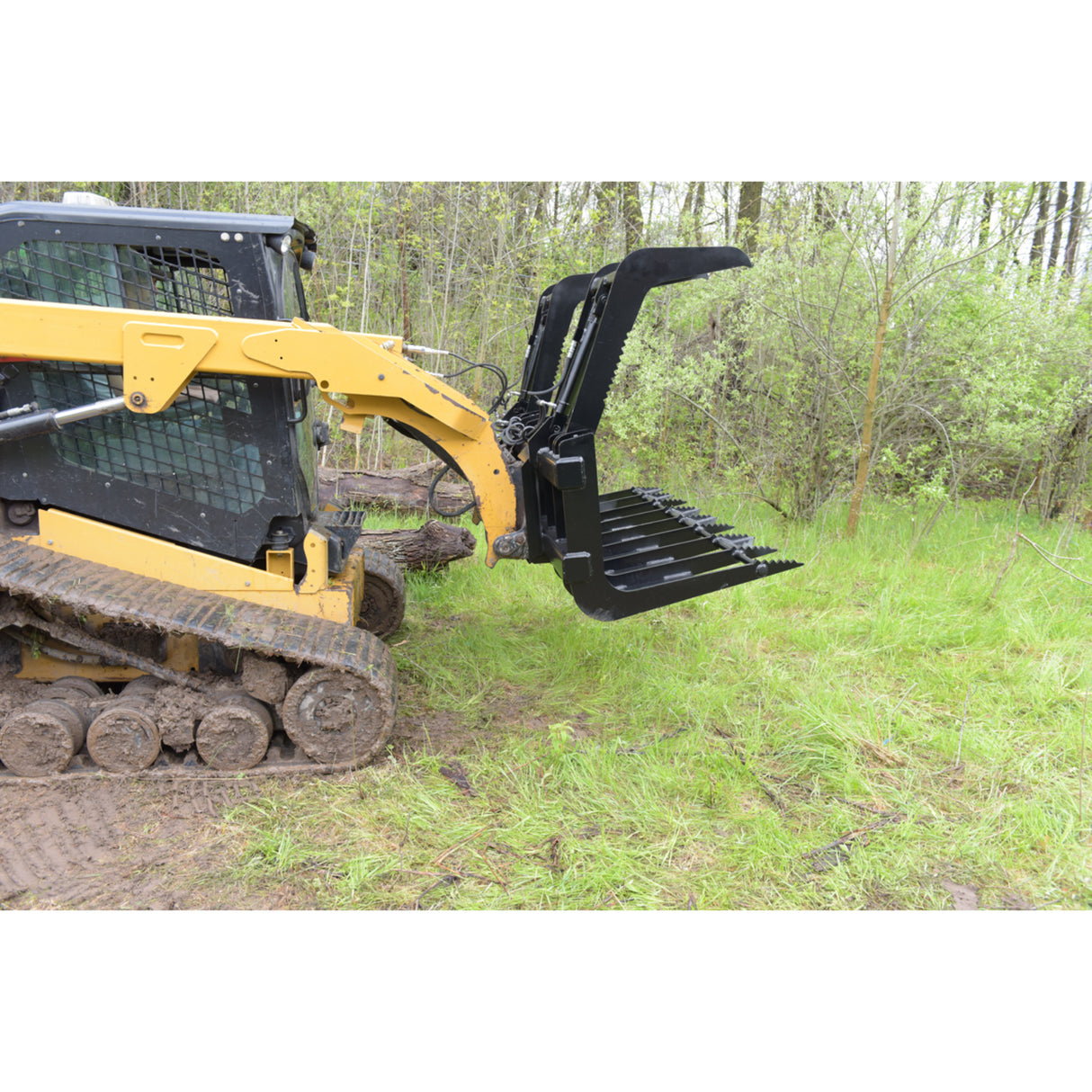 Vestil Skid Steer Grab Bucket Attachment – Heavy Duty Steel Grapple Bucket for Brush & Debris Handling