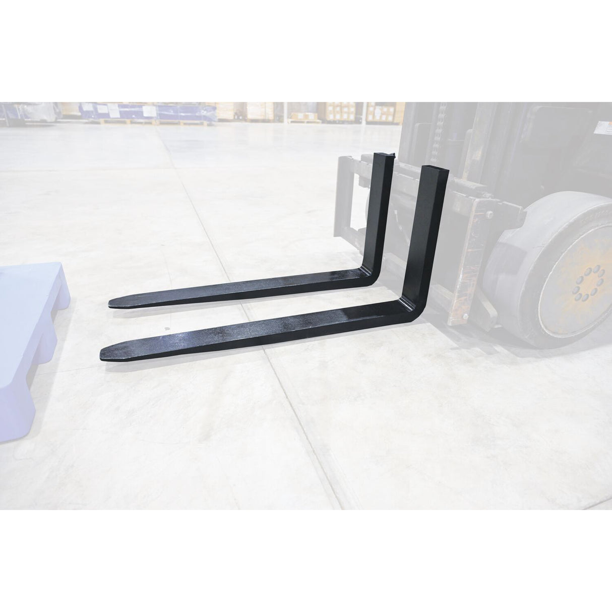 Vestil F4 Forged Steel Forks with Carriage Pin | Class II Mount, Meets I.T.A. Standards, 3,000–5,000 lb Per Pair, 36"–60" Lengths