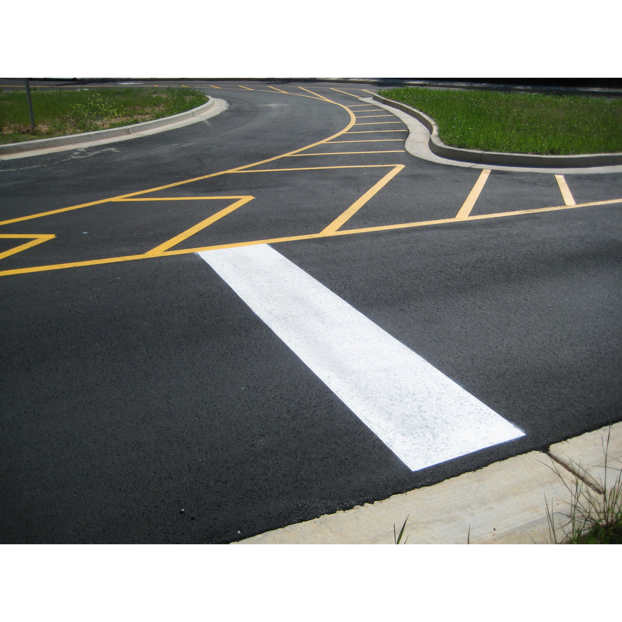 Newstripe Traffic Striping Paint Fast Dry 5 Gallon