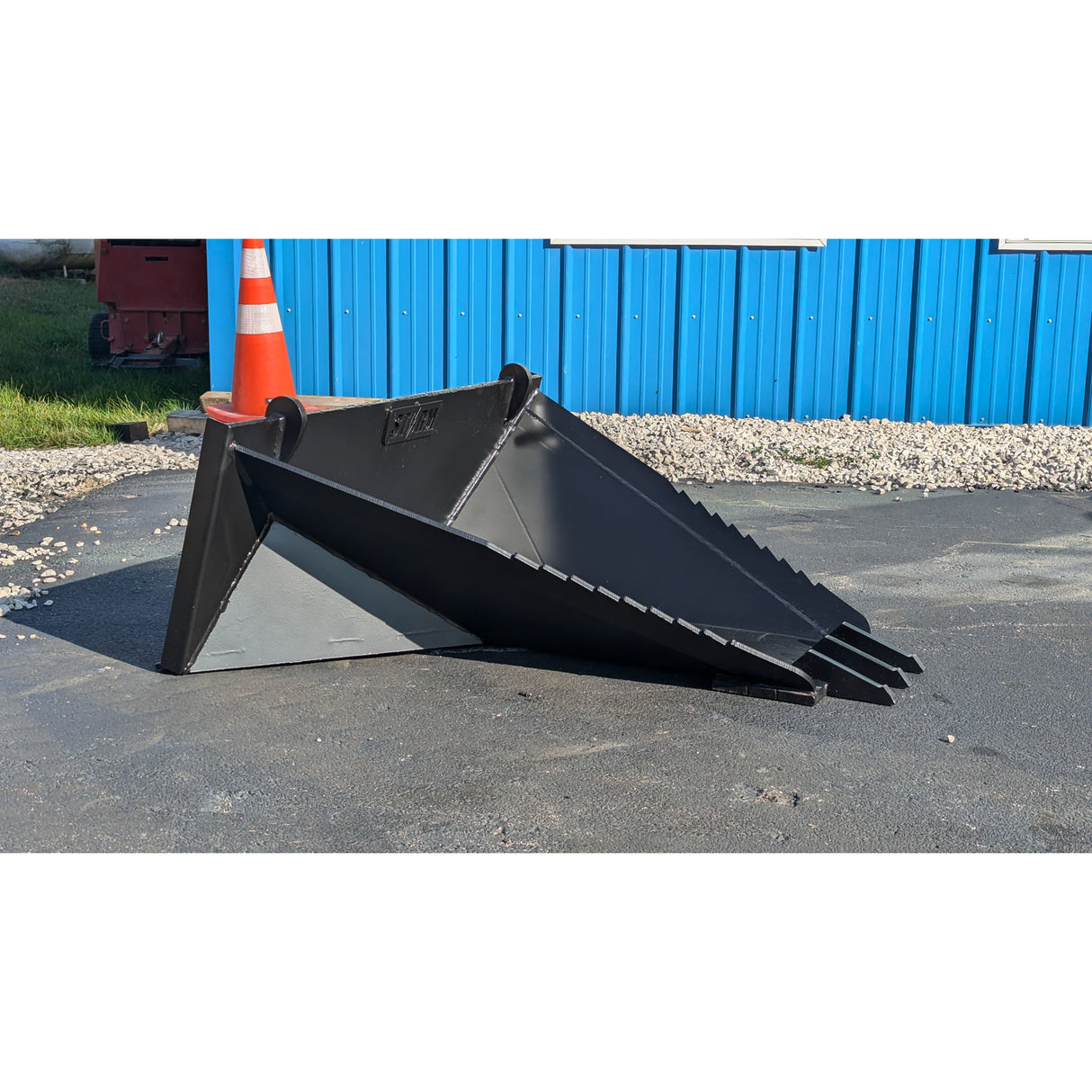 Glacier - Storm Stump Bucket for Skid Steers