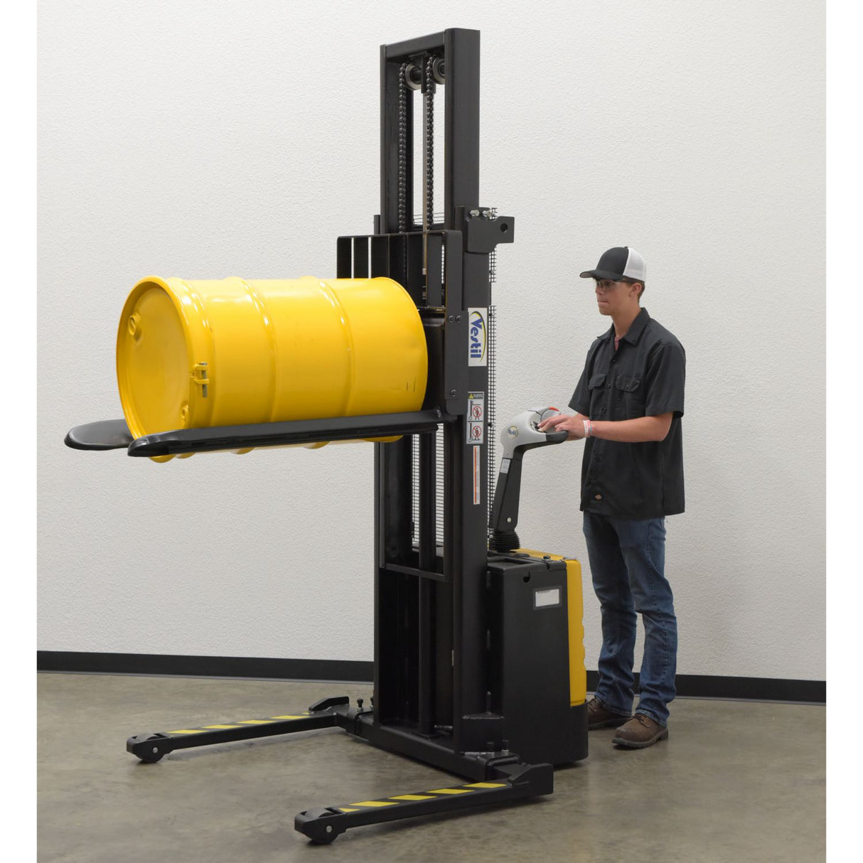 Vestil DRR-FK Drum/Roll/Reel Forks | Tilted Concave Design for Drums, Rolls & Reels, 1,200 lb Capacity, Sold in Pairs