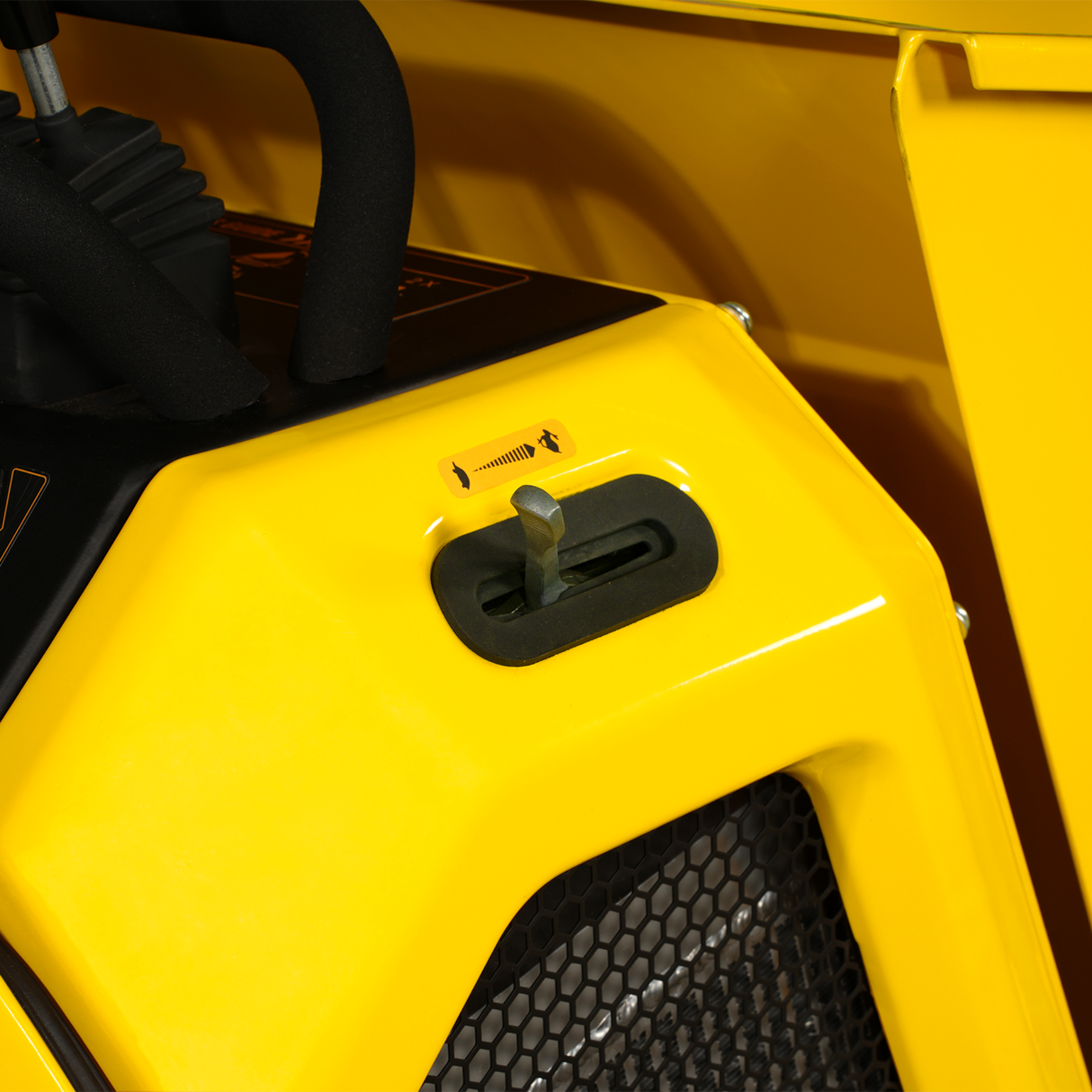 MechMaxx 1800lb 420cc Stand-On Hydraulic Track Dumper, Self-Loading, T80