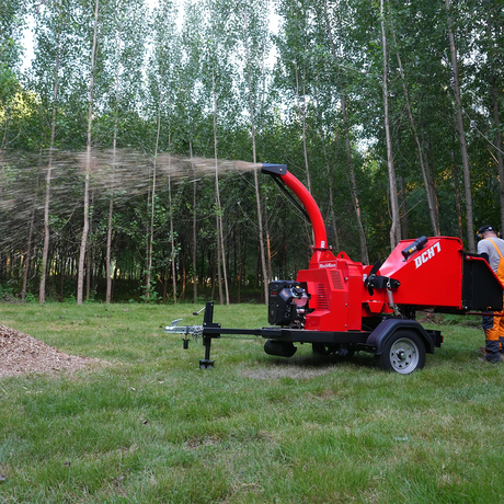 MechMaxx 25HP 750cc Zonsen 7" Hydraulic Feeding Wood Chipper, DCH7