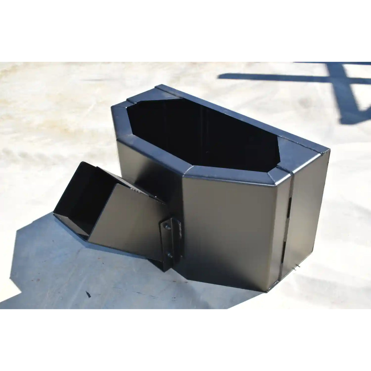 Loflin Fabrication Mini Concrete Bucket