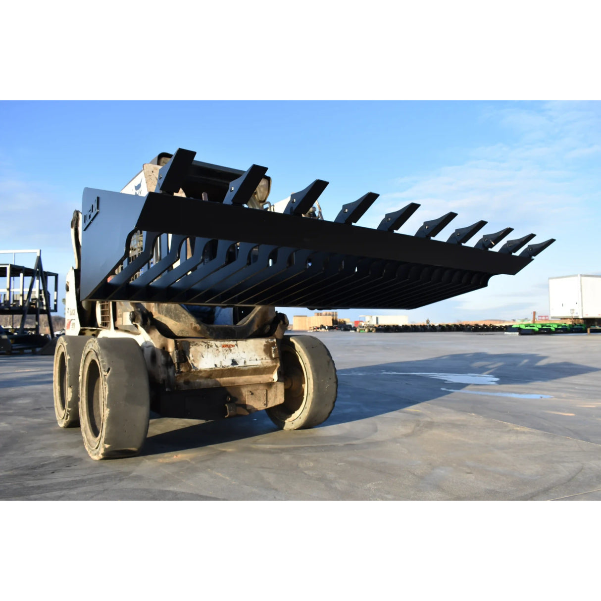 Loflin Fabrication Old Style Skid Steer Rock Bucket with Teeth