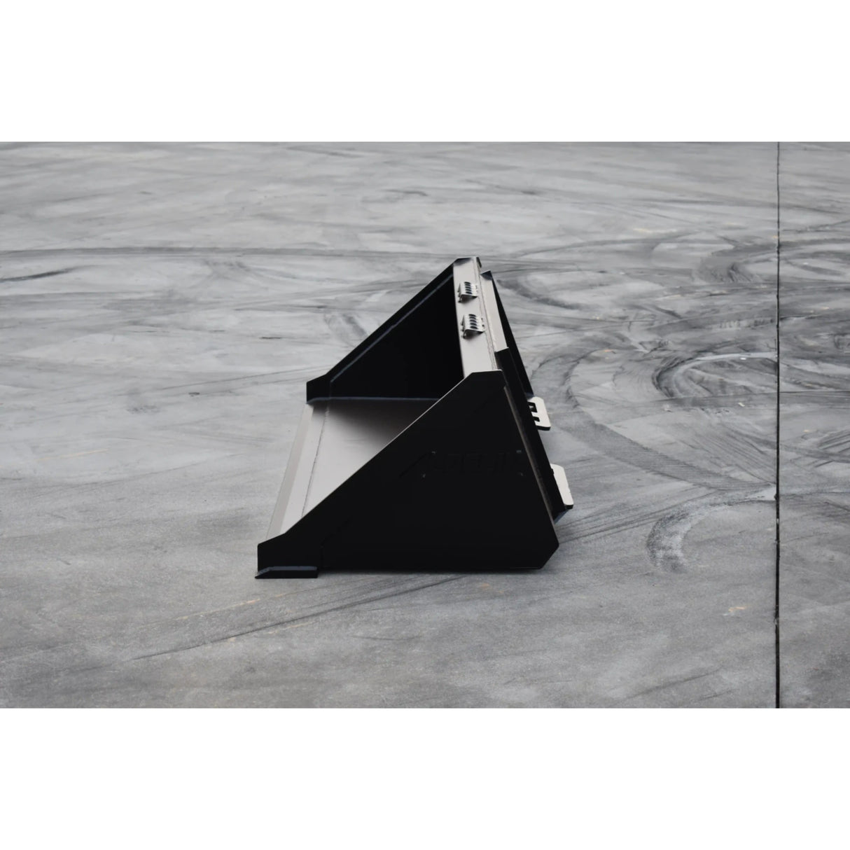 Loflin Fabrication Skid Steer Standard Duty Low Profile Bucket