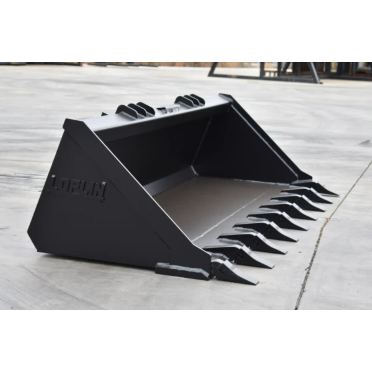 Loflin Fabrication Skid Steer Xtra Heavy Duty Low Profile Bucket