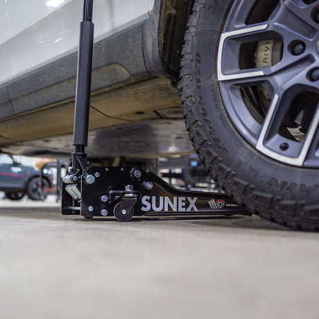 SUNEX 66035HR Skyhawk 3.5-Ton High Reach Floor Jack