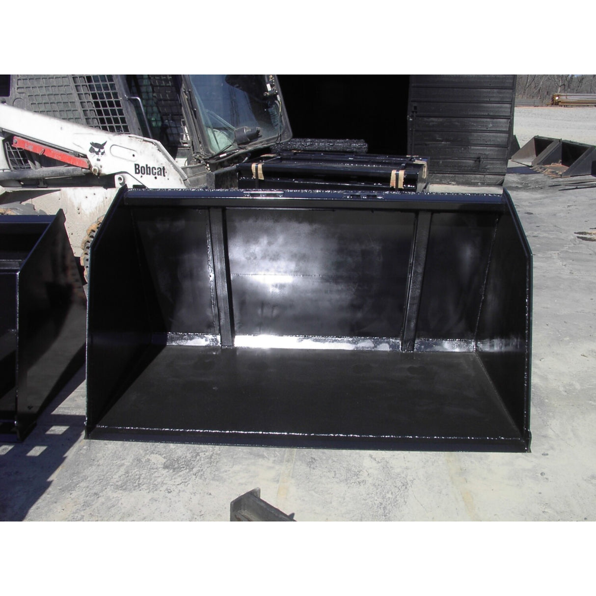 Loflin Fabrication Skid Steer Turkey Litter Bucket
