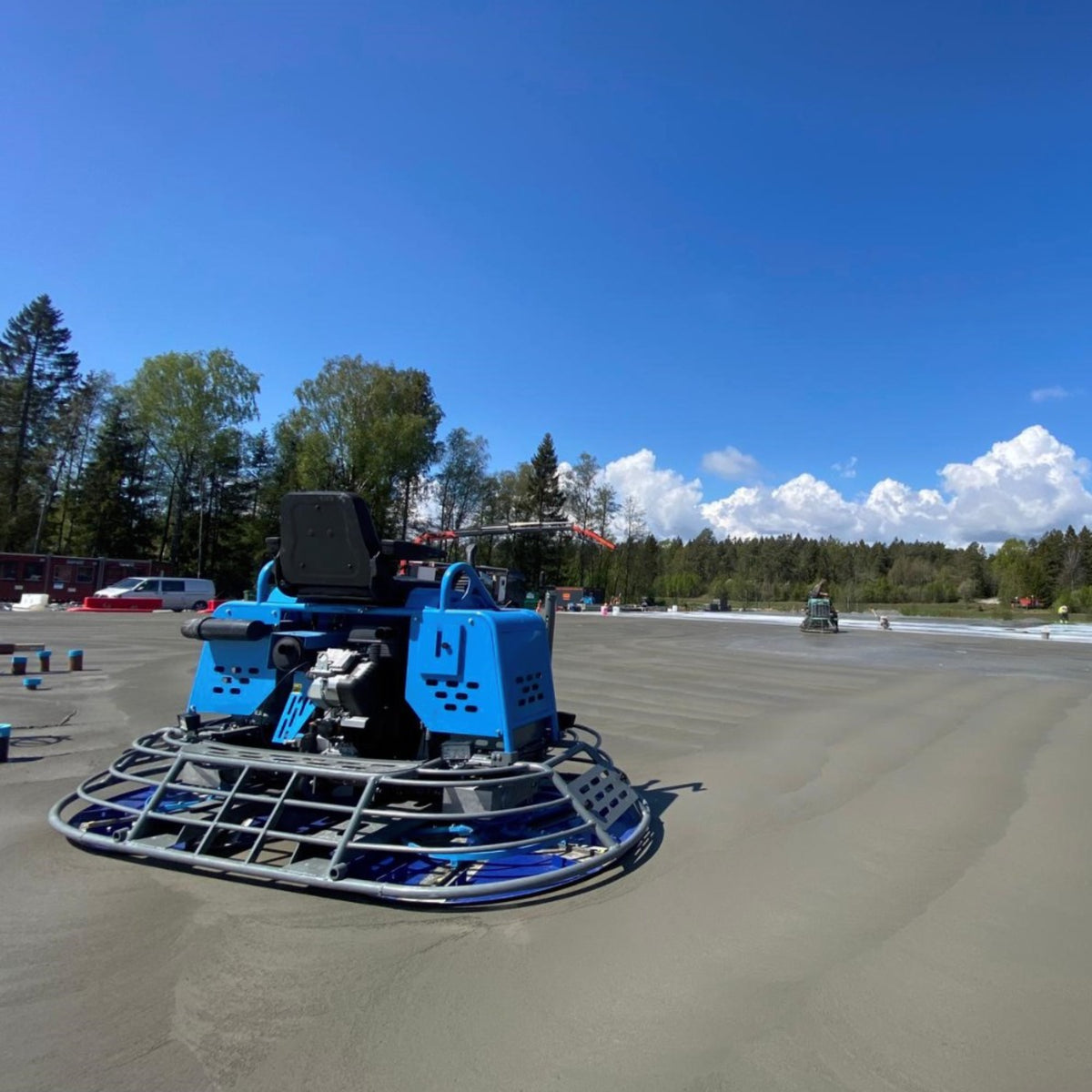 Beton Trowel BT1200H35TC 46 In. High Rider Ride-On Power Trowel | Vanguard 35 HP | Manual Steer