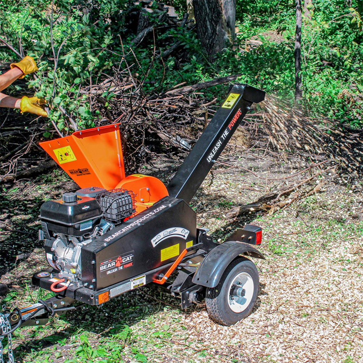 Bear Cat CH4420 4 In. Towable Chipper | 13 HP Briggs & Stratton XR