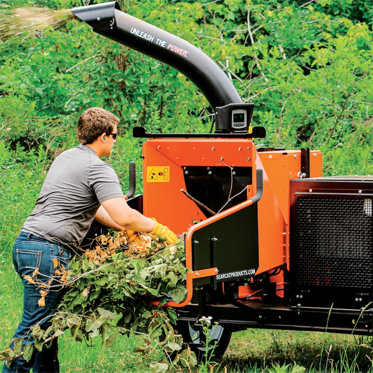 Bear Cat CH911DH 9 In. Towable Chipper | 24.8 HP Kubota Diesel