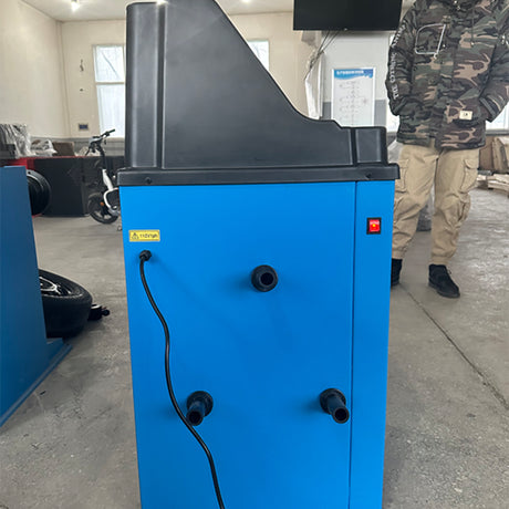 M&E ME-B600 Wheel Balancer