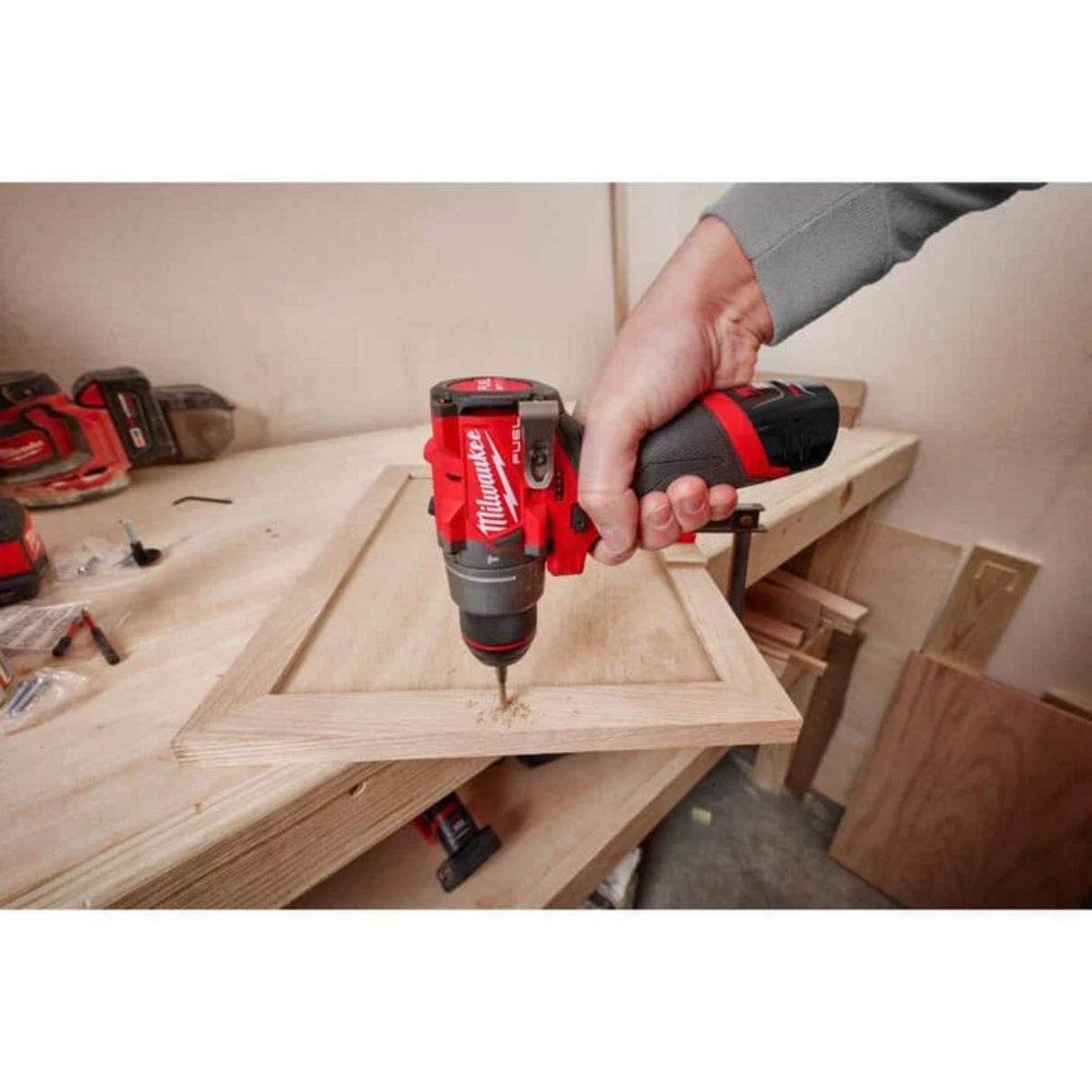 Milwaukee M12 1/2 Inch Cordless Hammer Drill/Driver Kit with Battery and Charger