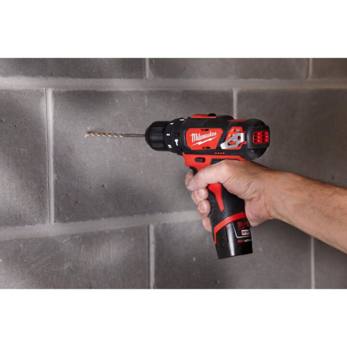 Milwaukee M12 3/8 in. Hammer Drill/Driver Kit