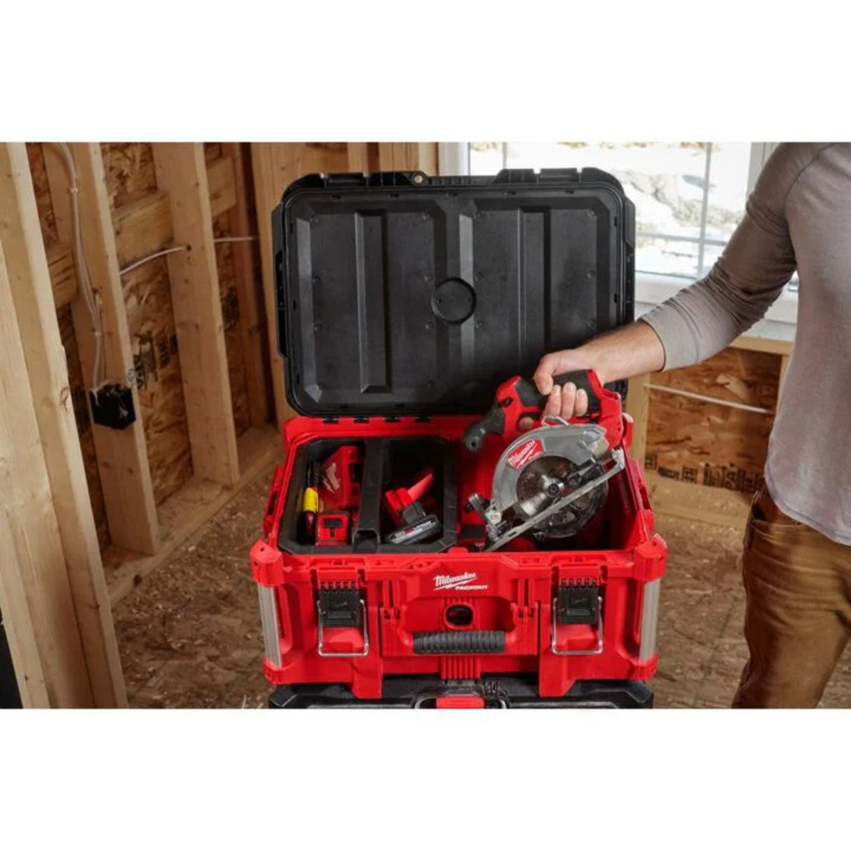 Milwaukee M12 FUEL 5-3/8 Inch Circular Saw Kit