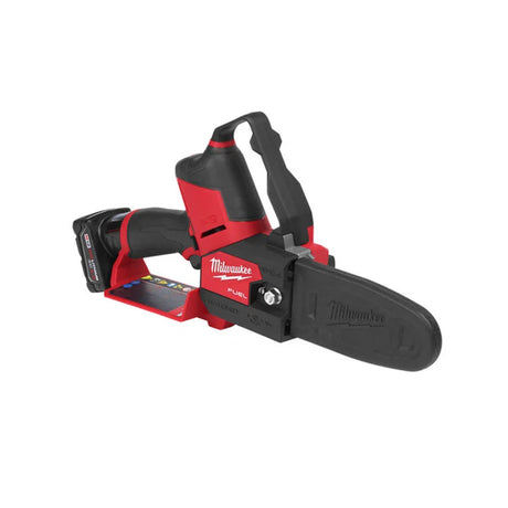 Milwaukee M12 FUEL HATCHET 6 In. Pruning Saw Kit