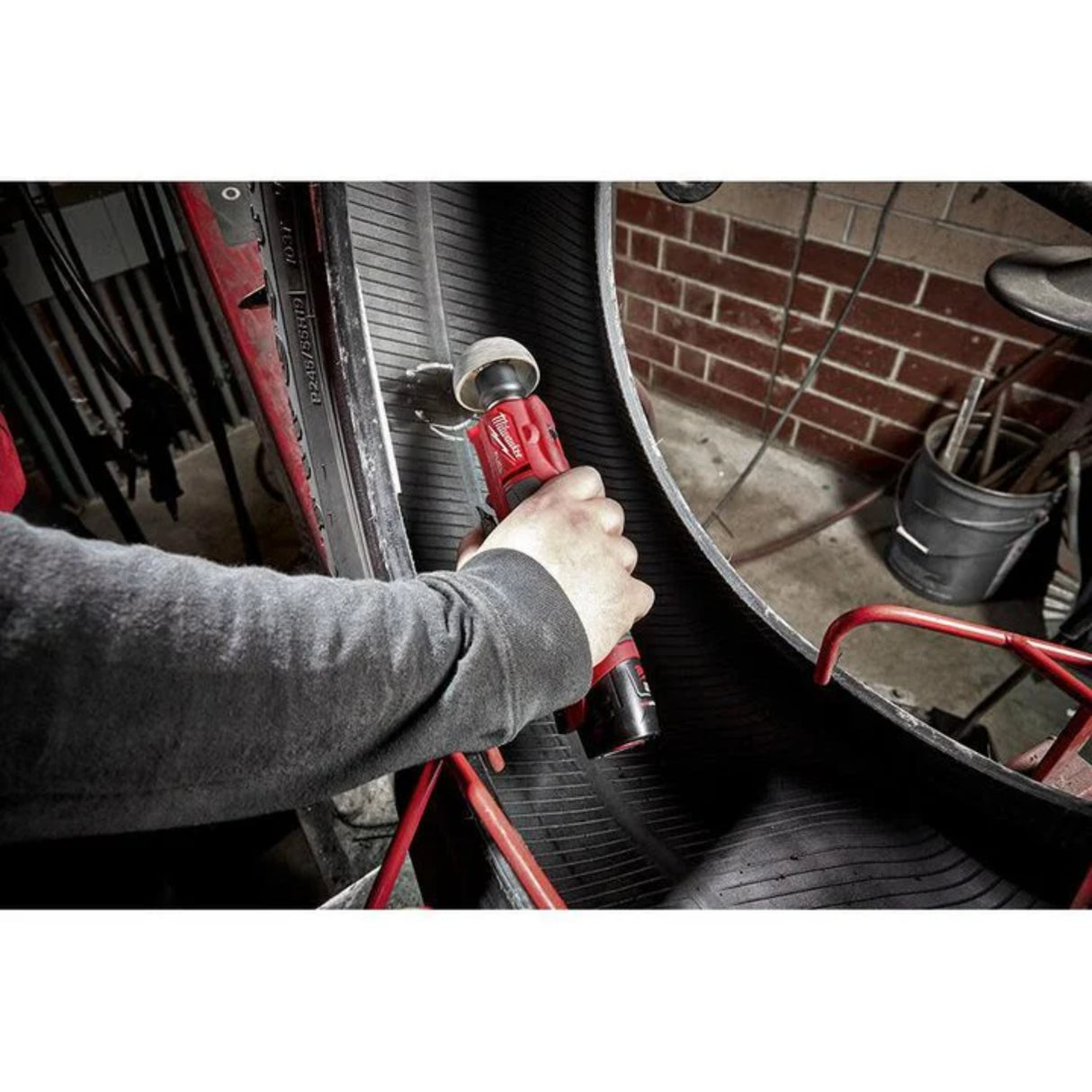 Milwaukee M12 FUEL Tire Buffer Low Speed (Bare Tool)
