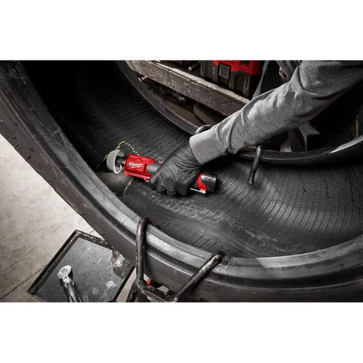Milwaukee M12 FUEL Tire Buffer Low Speed (Bare Tool)