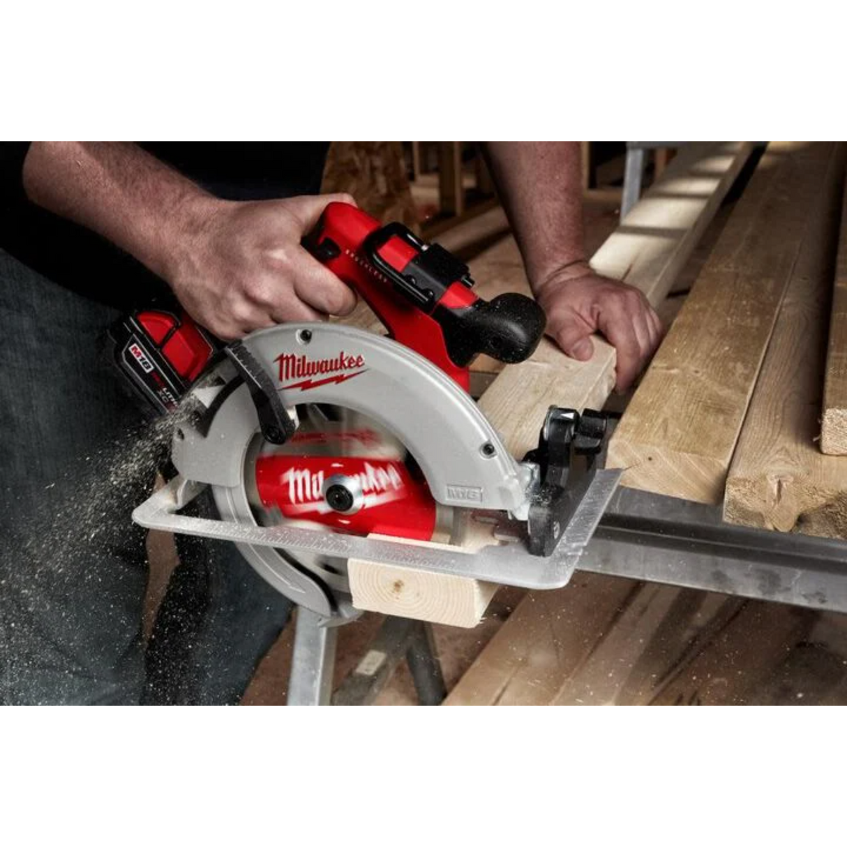 Milwaukee M18 Brushless 7-1/4 in. Circular Saw (Bare Tool)